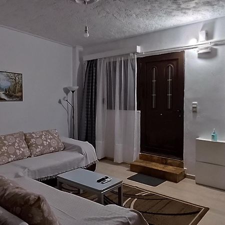 Ευρύχωρο Και Άνετο Διαμέρισμα Στην Ιτέα Joanna'S Apartment Kirra ภายนอก รูปภาพ