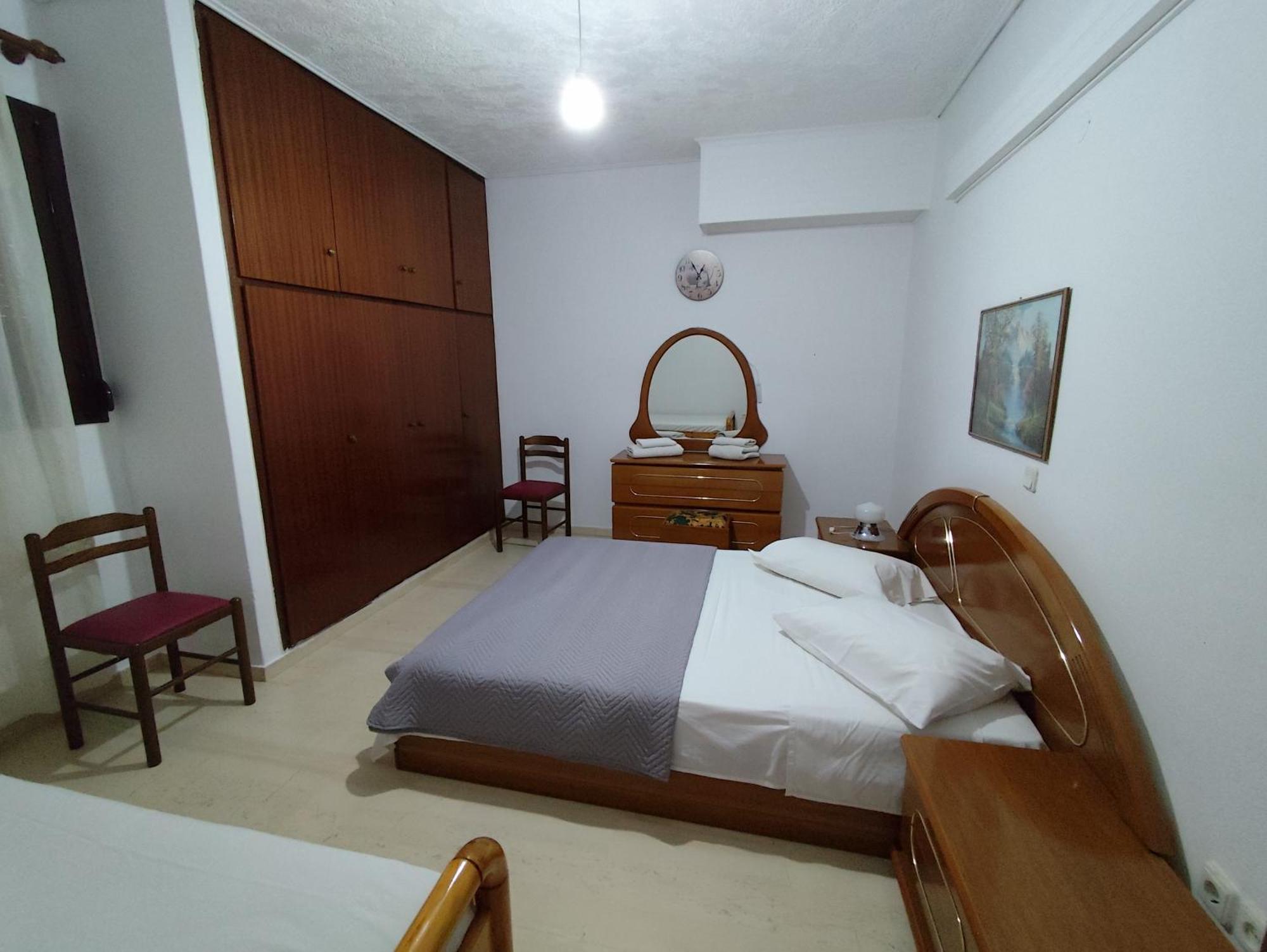 Ευρύχωρο Και Άνετο Διαμέρισμα Στην Ιτέα Joanna'S Apartment Kirra ภายนอก รูปภาพ